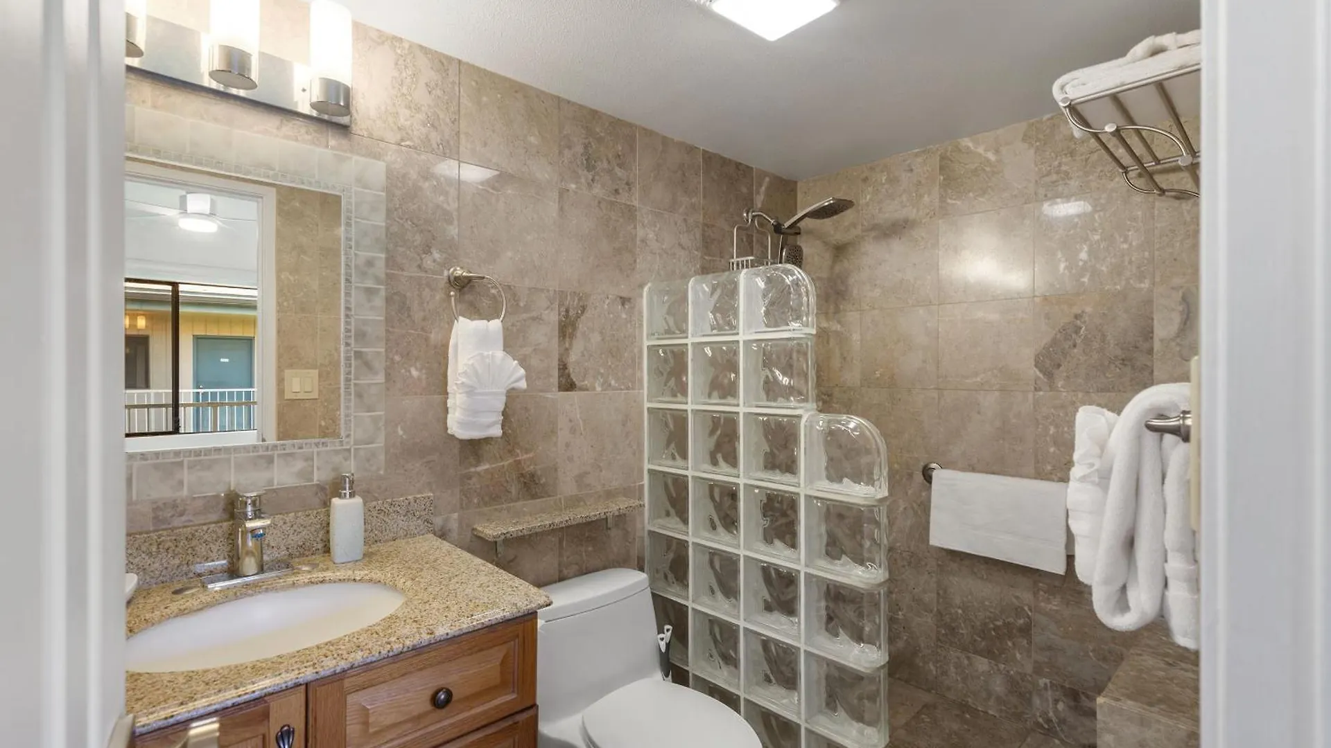 קיהיי Pacific Shores B-409 - Beautifully Renovated Ocean View, 2 Bd / 2 Ba, Split Ac! 0*,