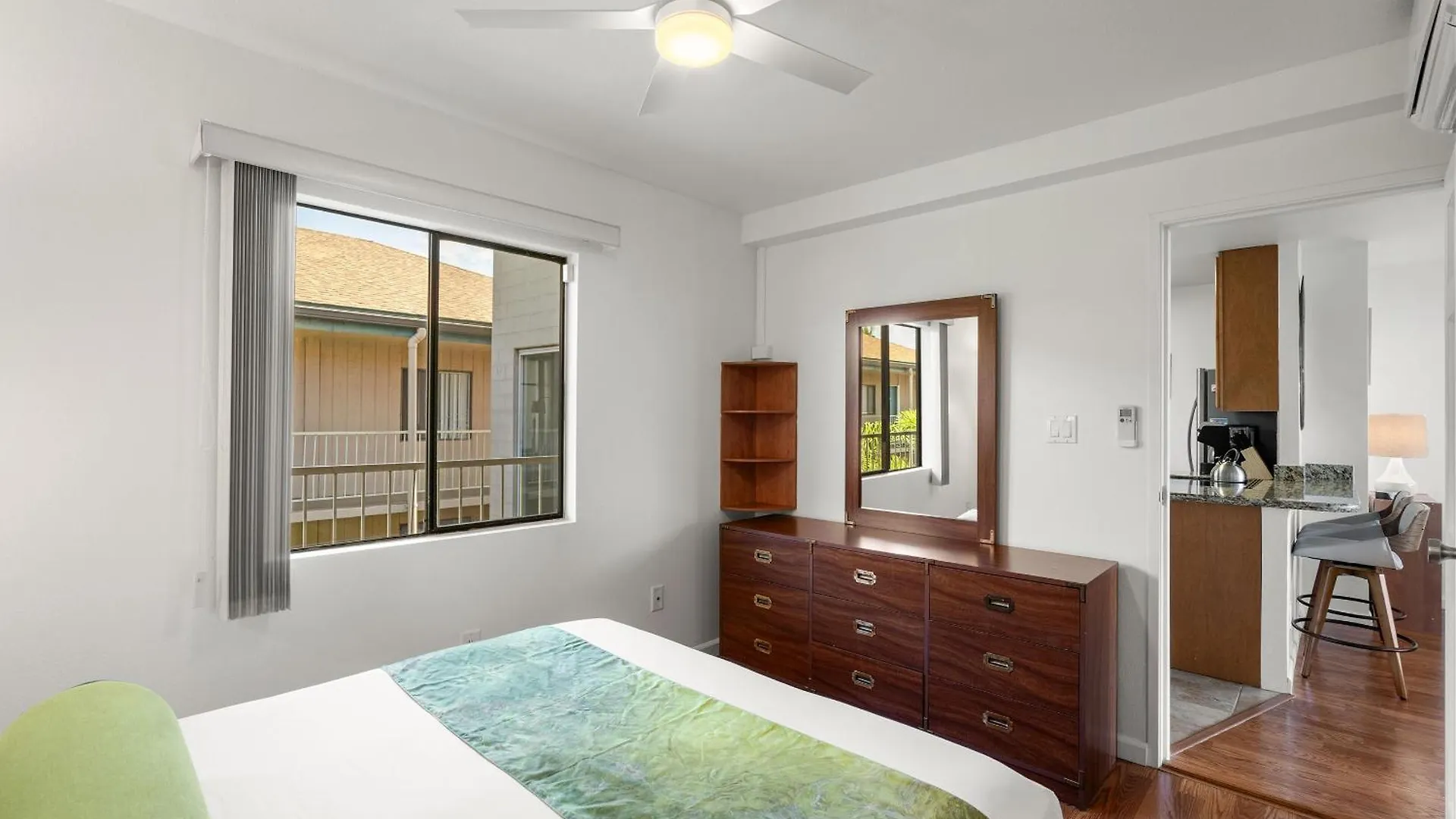 Pacific Shores B-409 - Beautifully Renovated Ocean View, 2 Bd / 2 Ba, Split Ac! Kihei United States