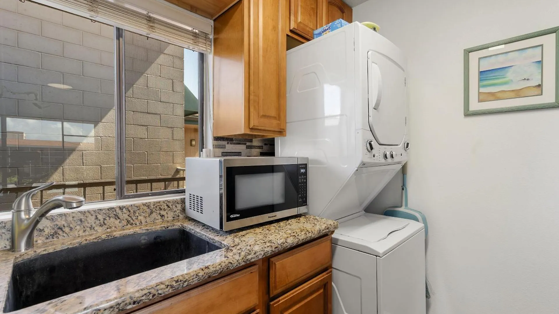 Pacific Shores B-409 - Beautifully Renovated Ocean View, 2 Bd / 2 Ba, Split Ac! Kihei Holiday home