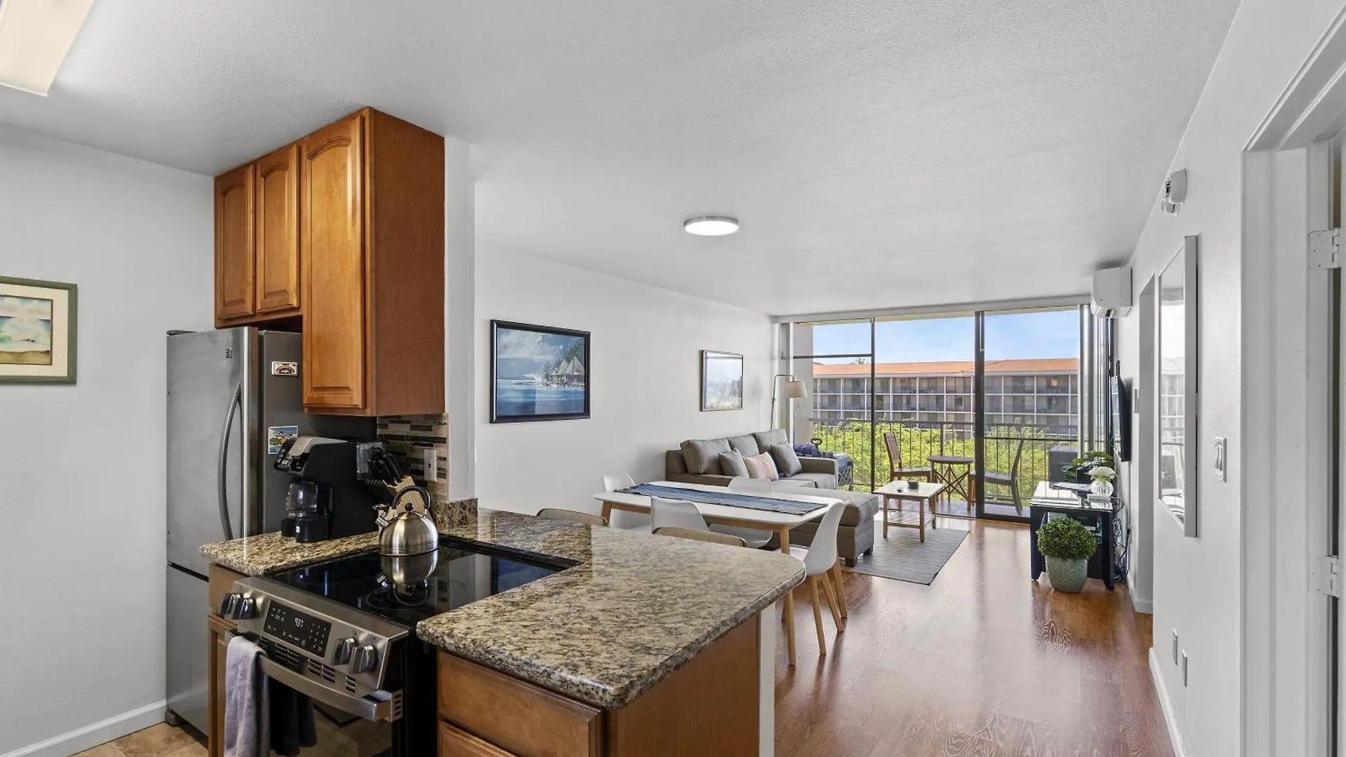 Pacific Shores B-409 - Beautifully Renovated Ocean View, 2 Bd / 2 Ba, Split Ac! Kihei Holiday home