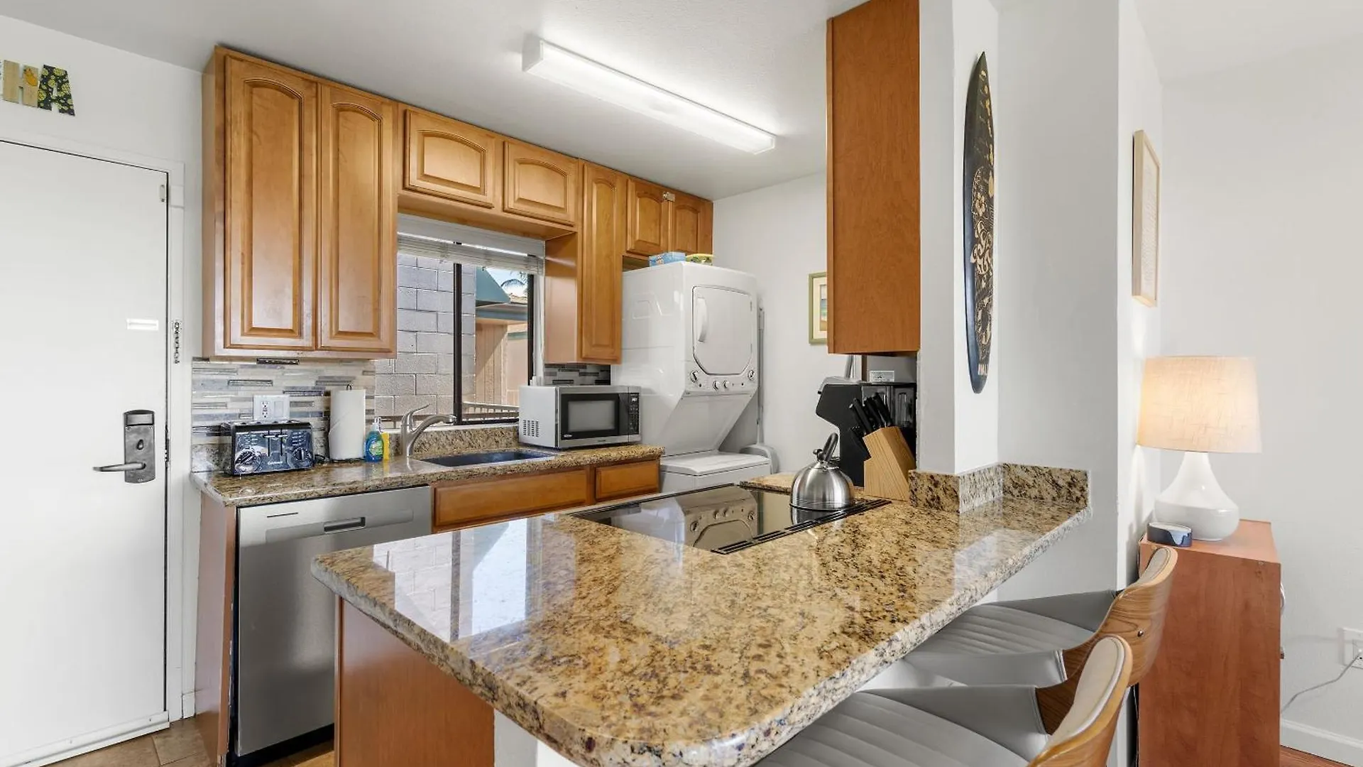 Pacific Shores B-409 - Beautifully Renovated Ocean View, 2 Bd / 2 Ba, Split Ac! Kihei