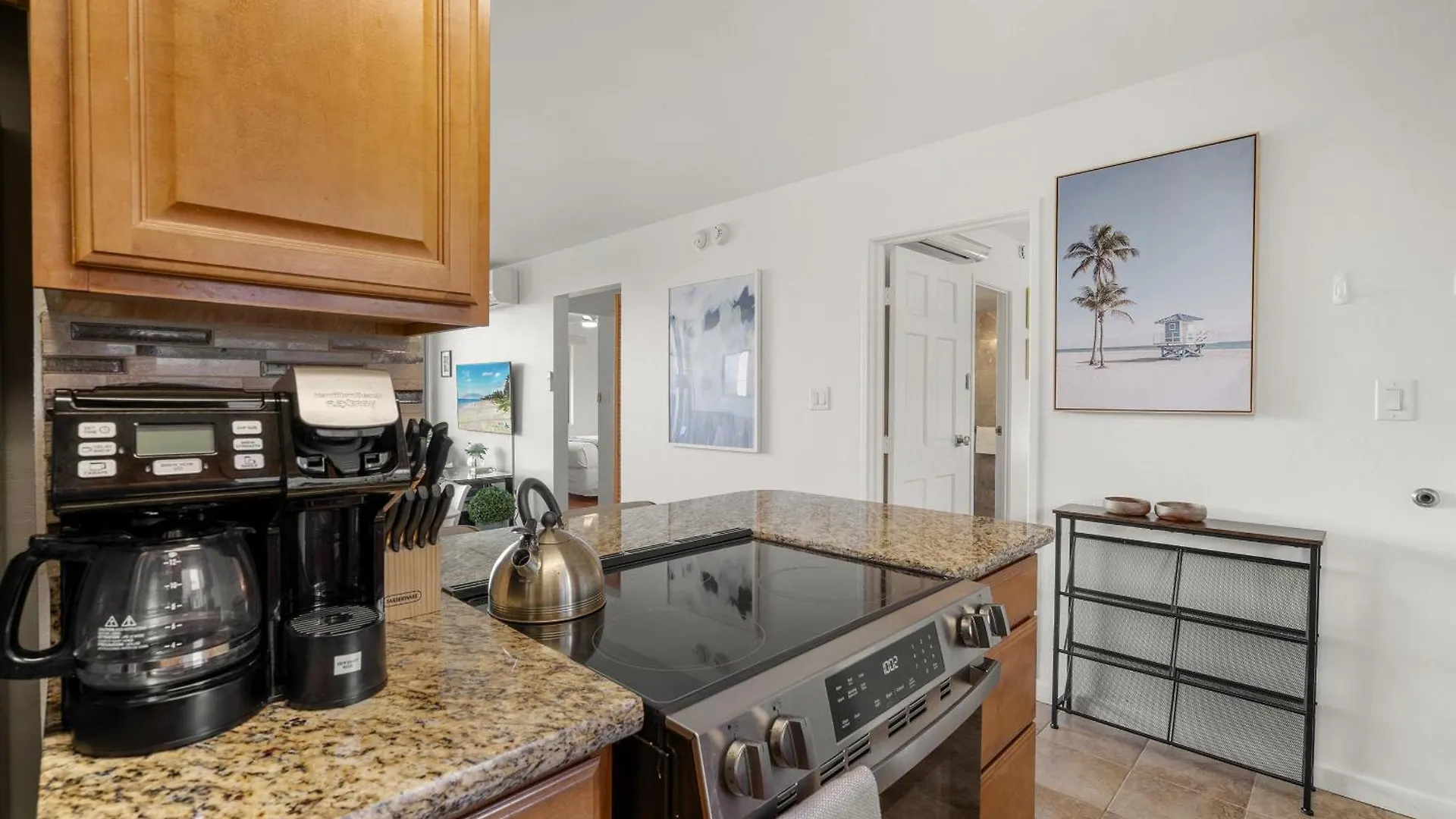 Pacific Shores B-409 - Beautifully Renovated Ocean View, 2 Bd / 2 Ba, Split Ac! Kihei United States